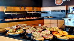 16:9_eXo_Square_Heidelberg_Schwetzingen_-_By_SuperFly_Hotels_breakfast
