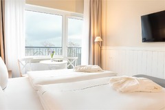Deluxe Room Seaside with Balcony