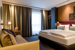Hotel Motel One Stuttgart-Mitte - Room