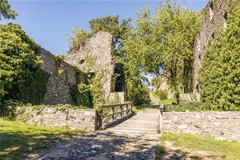 Local attraction